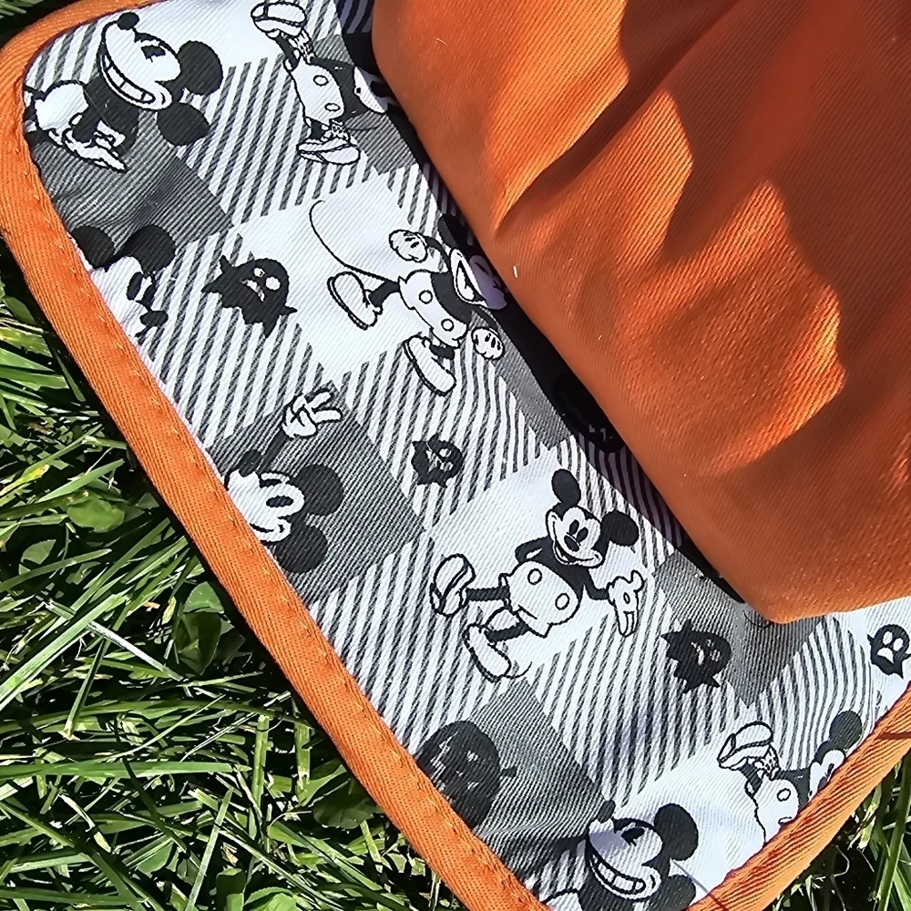 Disney Mickey Mouse Oversized Oven Mitt Pot Holder Halloween Fun